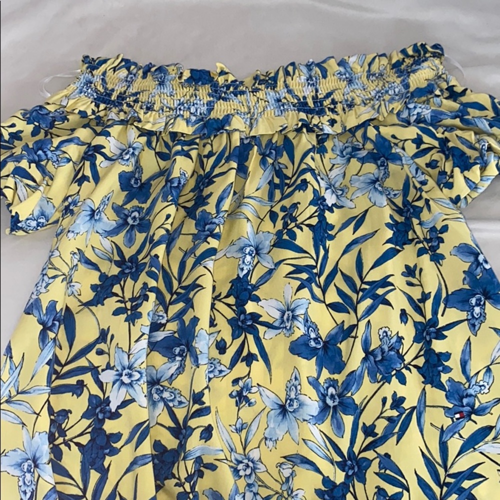 Tommy Hilfiger off the shoulder blouse !